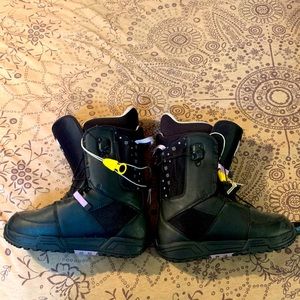 Burton snow boots